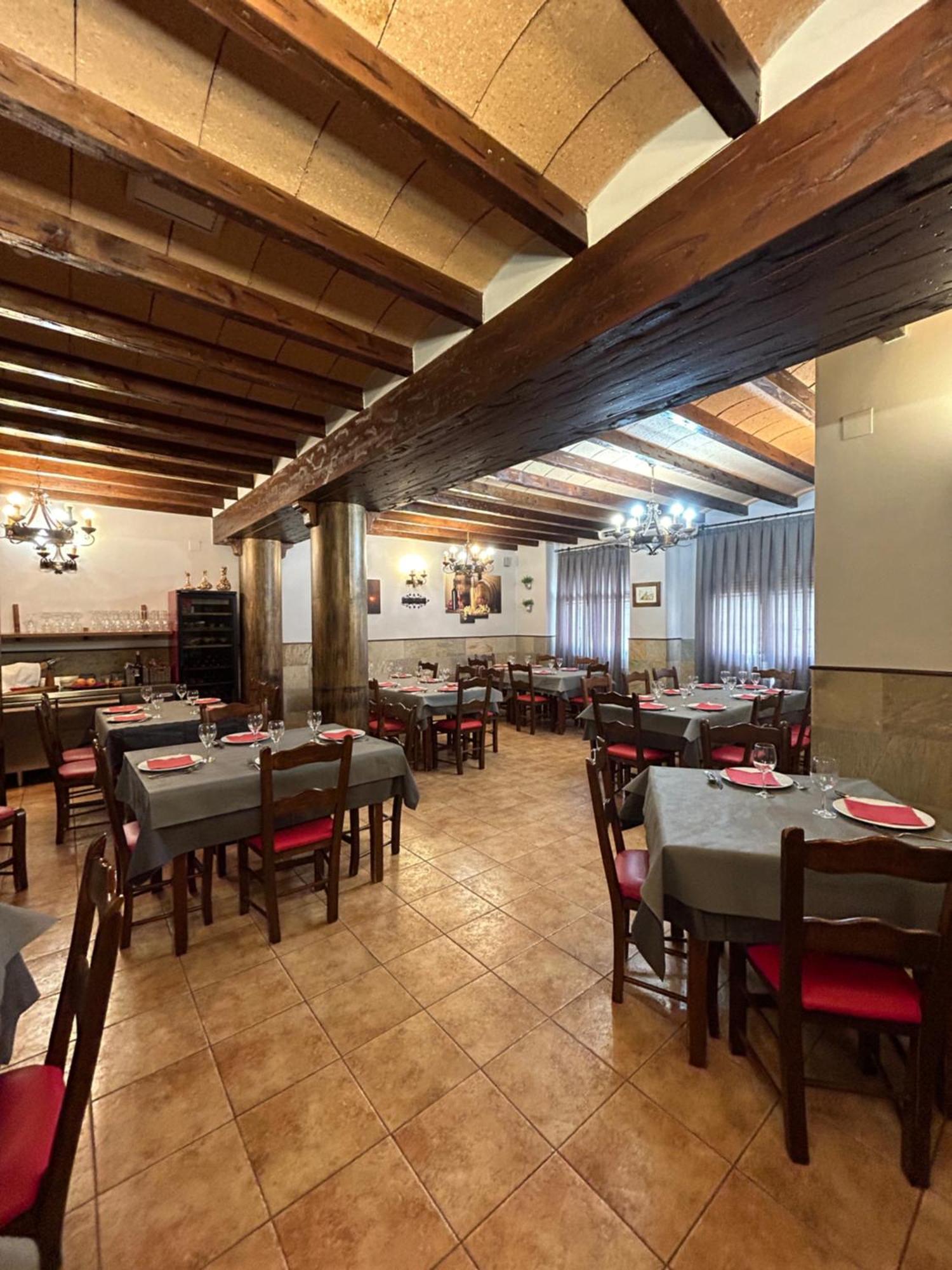 Hostal Restaurante Morote Cano Lezuza Exteriör bild